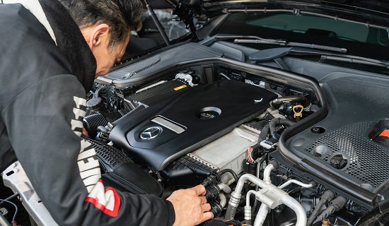 選ばれる理由#1 「メルセデス・AMGの特徴を熟知したプロの技術で対応！
アフターメンテナンスもお任せください。」